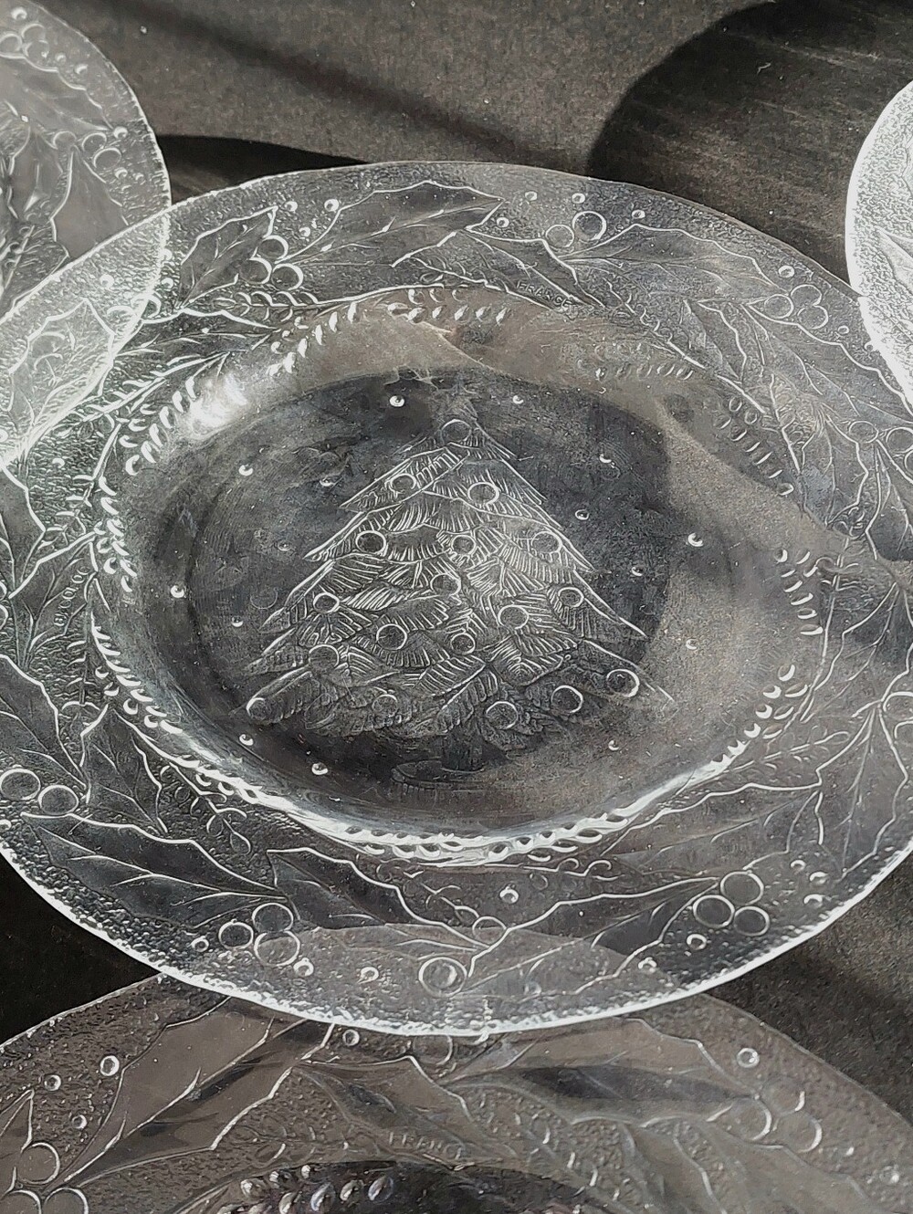 Vintage Arcoroc Holly Tree Glass Salad Plates 7.75" Set of 4 Christmas